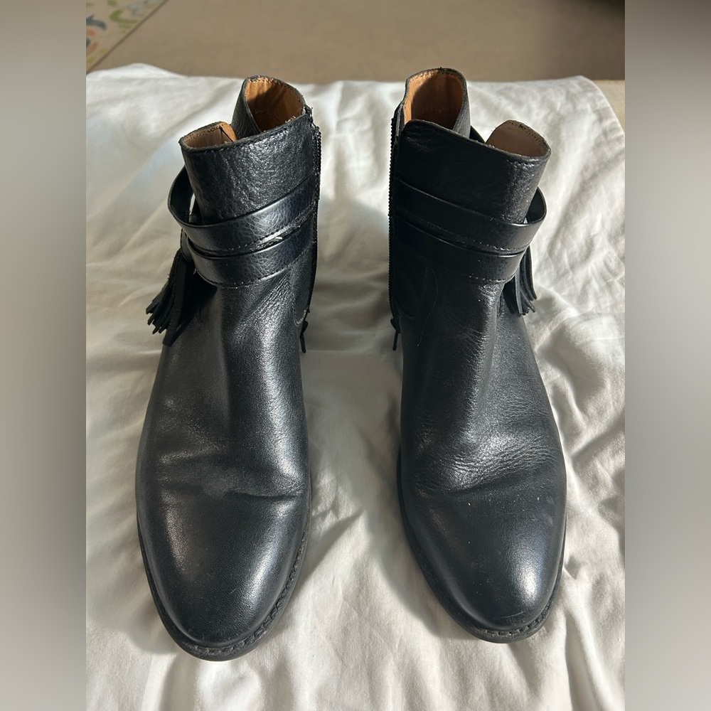 Black Leather women’s Sofft boots size 8.5